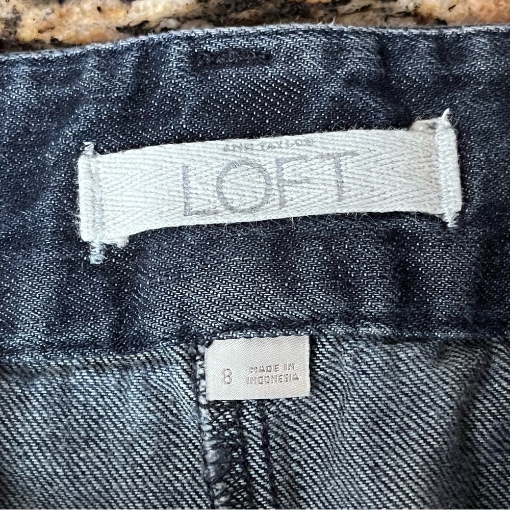LOFT Low Rise Dark Wash Chambray Shorts Womens Size 8 Y2K Cuffed Old Money - Picture 6 of 7
